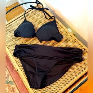 Victoria's Secret Women's 2 Piece Black Bikini Women's Sz Sm Bottoms 34B Top